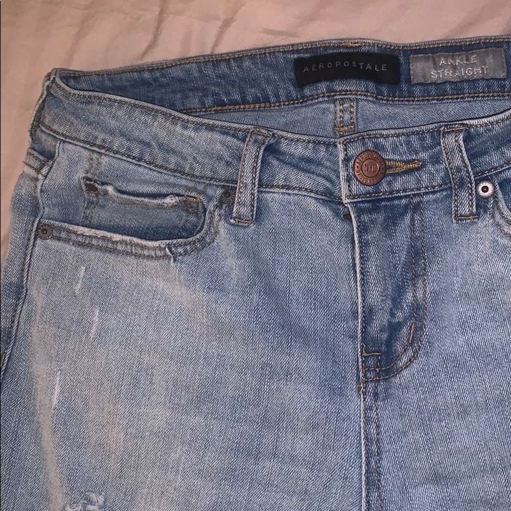 Light wash women’s jeans